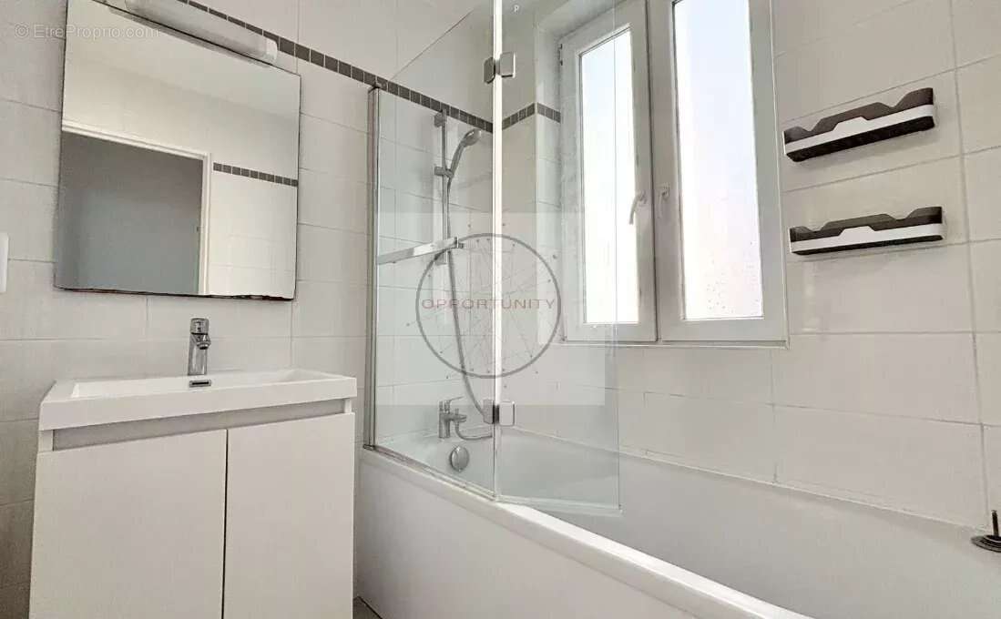 Appartement à PARIS-20E