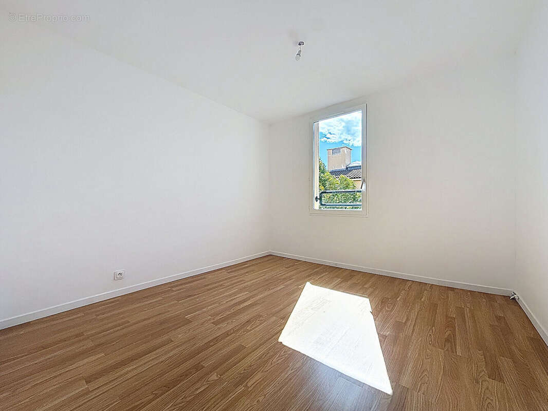 Appartement à VALBONNE