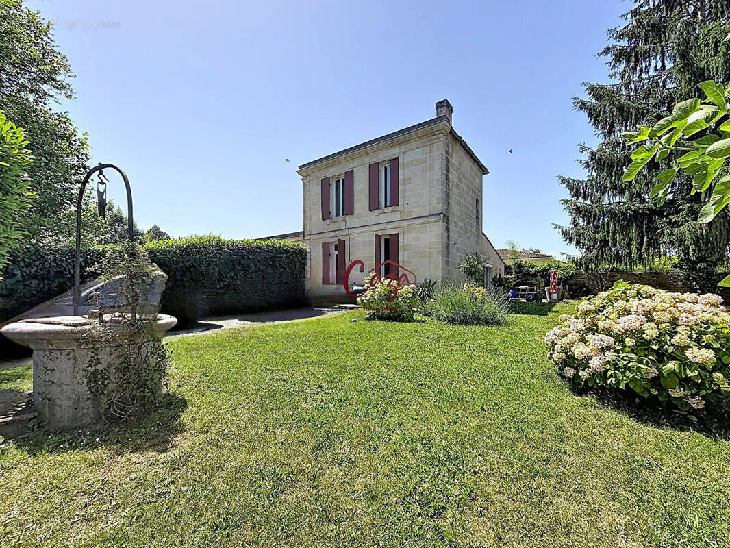 Maison à POMPIGNAC