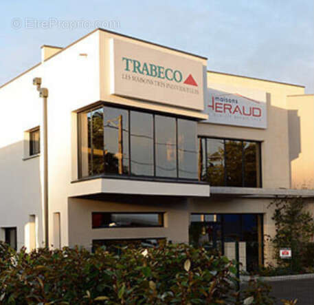 Terrain à MONTUSSAN