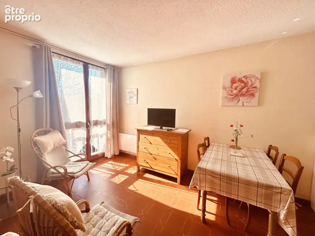 Appartement à GREOUX-LES-BAINS