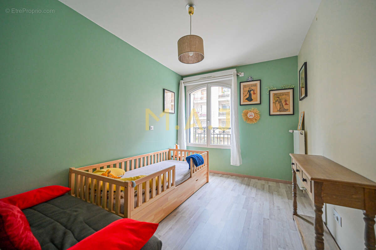 Appartement à LE PERREUX-SUR-MARNE