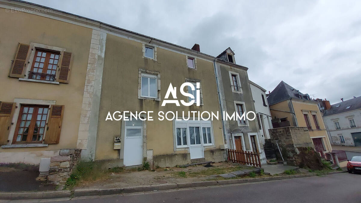 Appartement à SILLE-LE-GUILLAUME