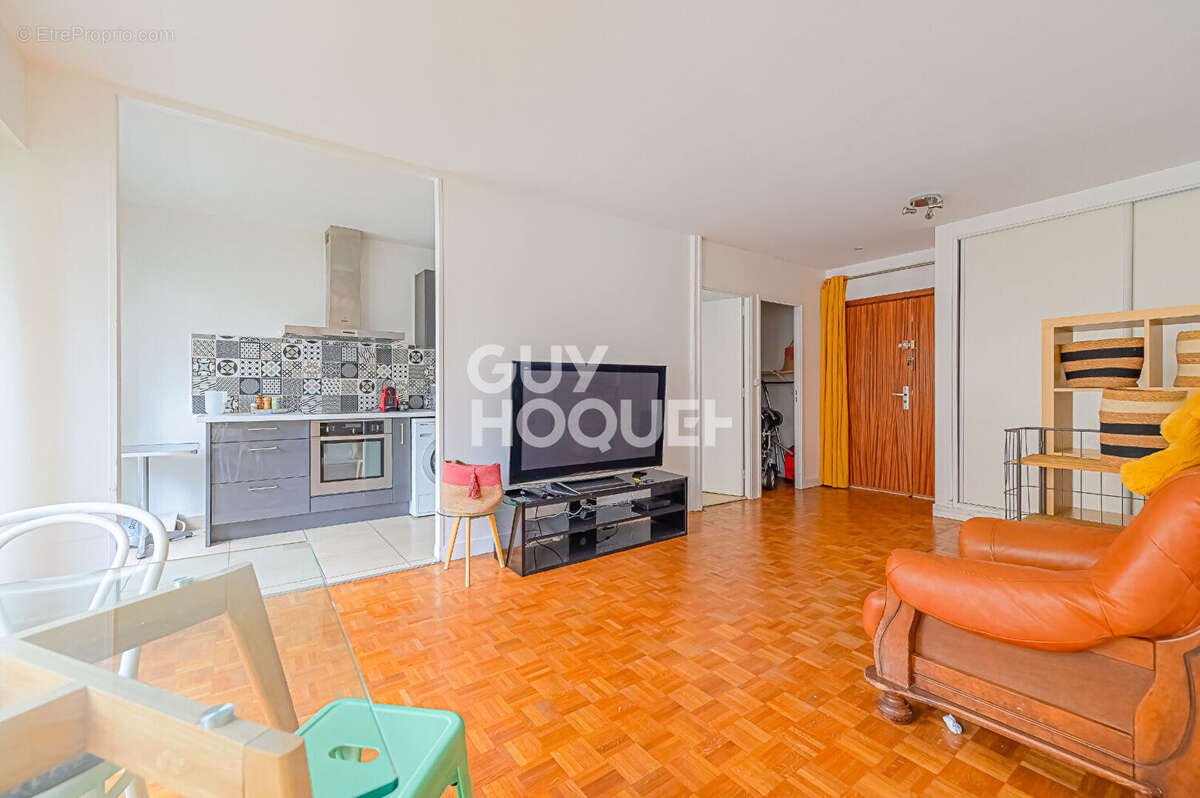 Appartement à PARIS-12E