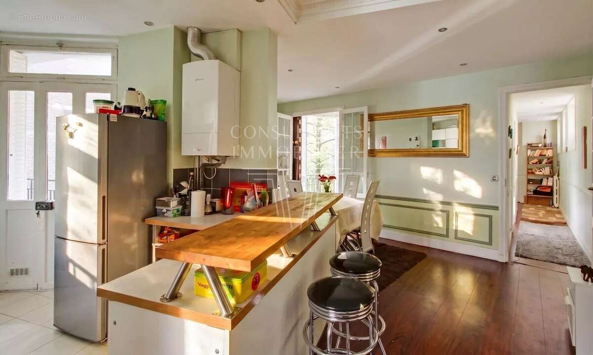Appartement à PARIS-7E