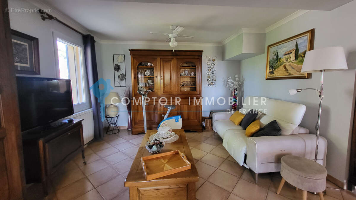 Maison à LA CALMETTE