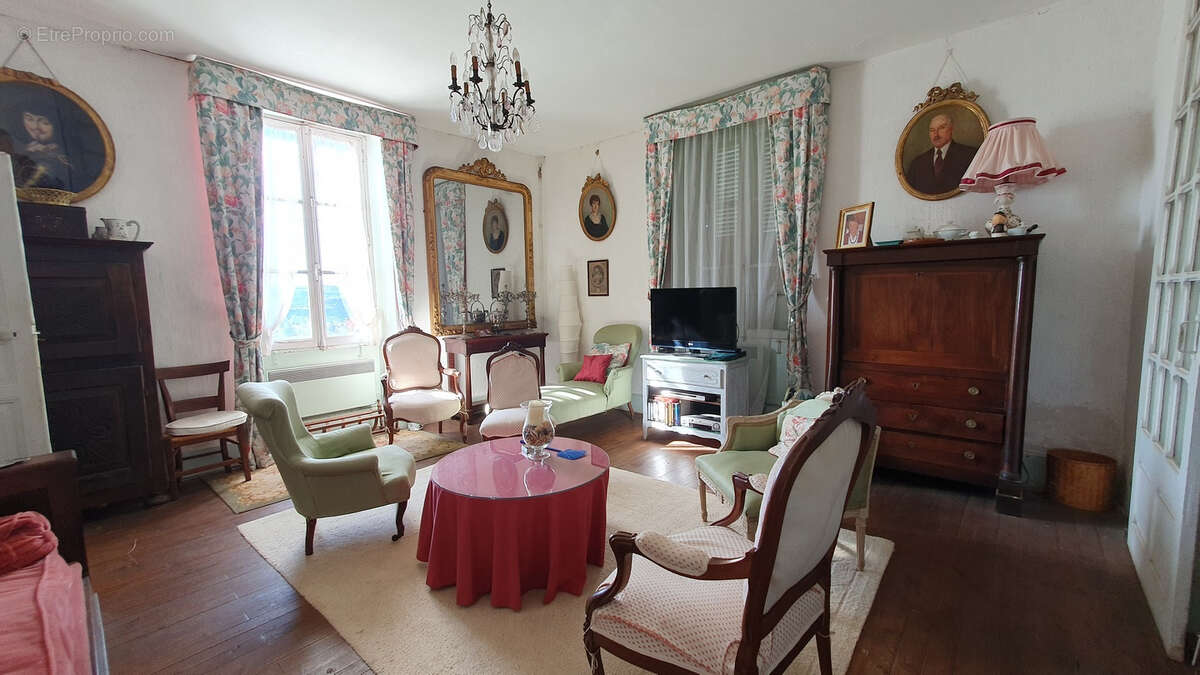 Maison à CAPDENAC-GARE