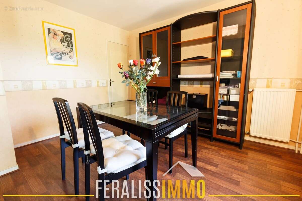 Appartement F2/F3 avec balcon, parking et cave - Emplacemen - photo 5