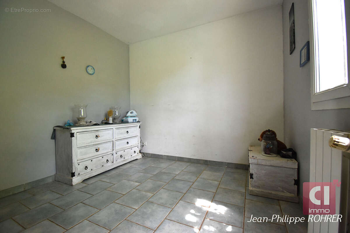 Maison récente 4 pièces à vendre à Besse-sur-Issole - photo 6