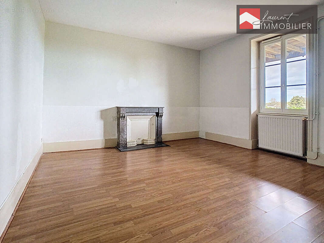 Maison à PONT-DE-VAUX