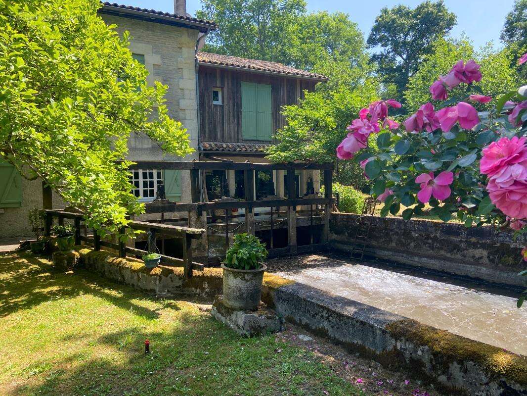 Maison à SAINT-CIERS-D'ABZAC
