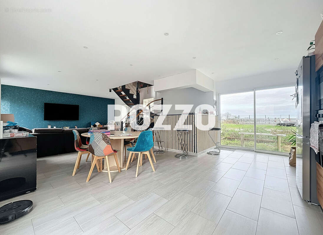 Maison à SAINT-PIERRE-LANGERS