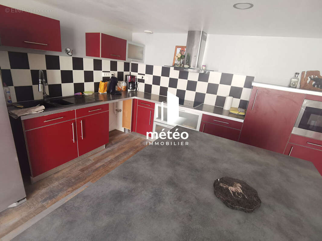 Maison à SAINTE-GEMME-LA-PLAINE