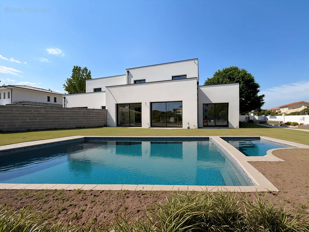 Maison à MERIGNAC