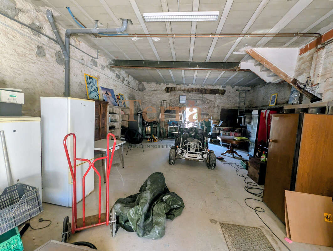 Laroque-des-Albères — Immeuble de rapport, opportunité rare en centre village - photo 13