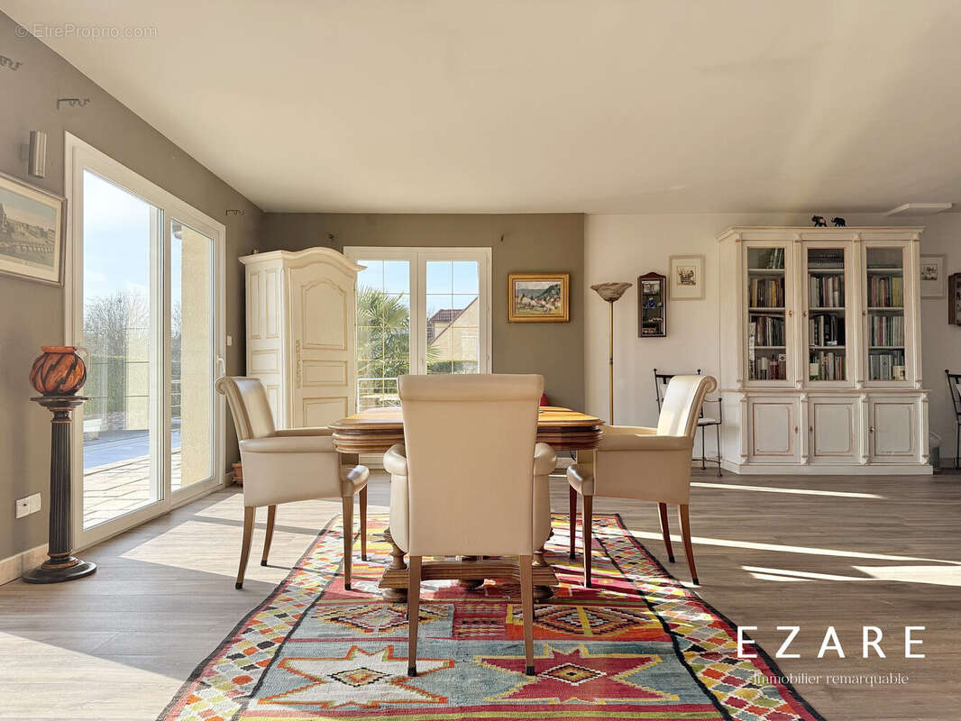 Maison à BELLENEUVE