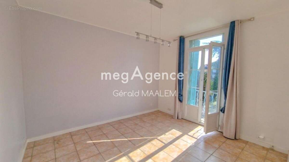 Maison à FREJUS