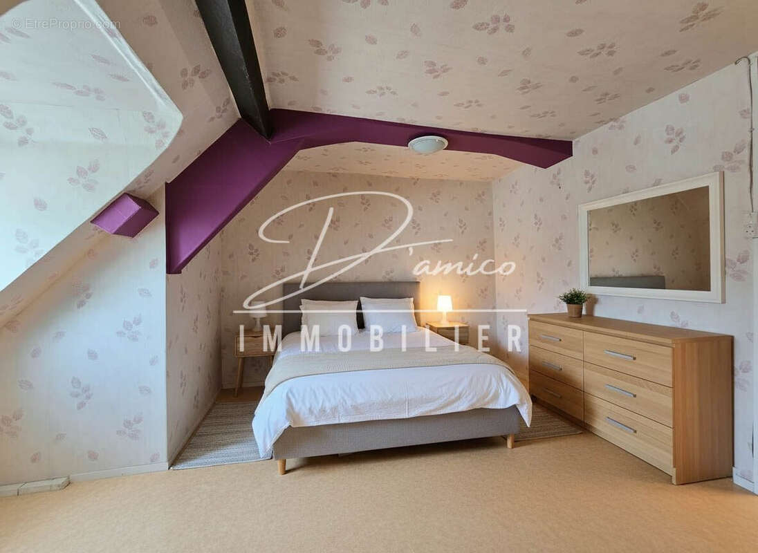 Maison 203 m² à Raillencourt-Sainte-Olle  - photo 8