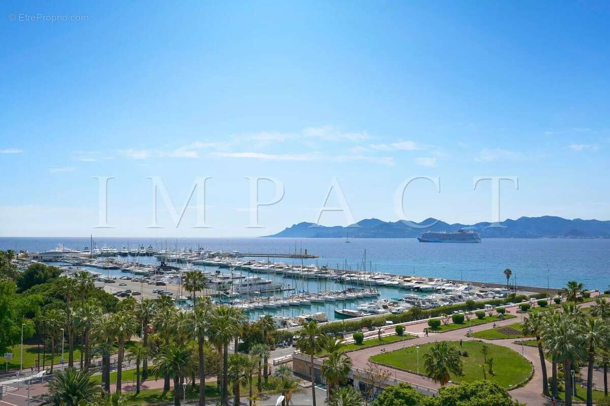 Appartement à CANNES