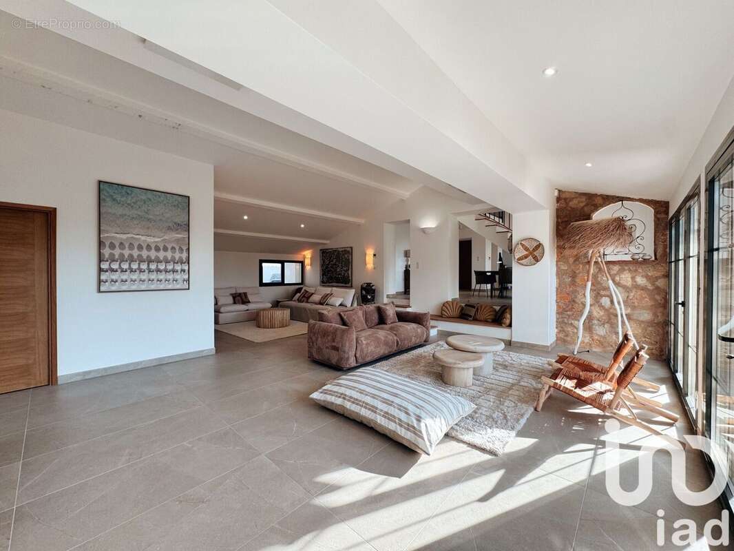 Photo 6 - Maison à LES ISSAMBRES