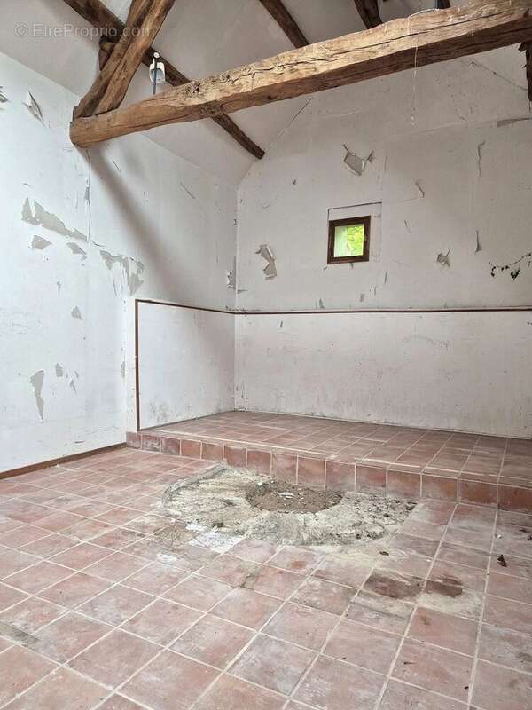 Maison à BEAUNE-LA-ROLANDE