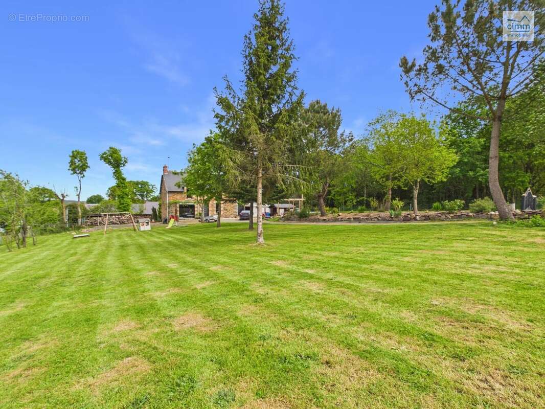 Maison à SAINT-SEGLIN