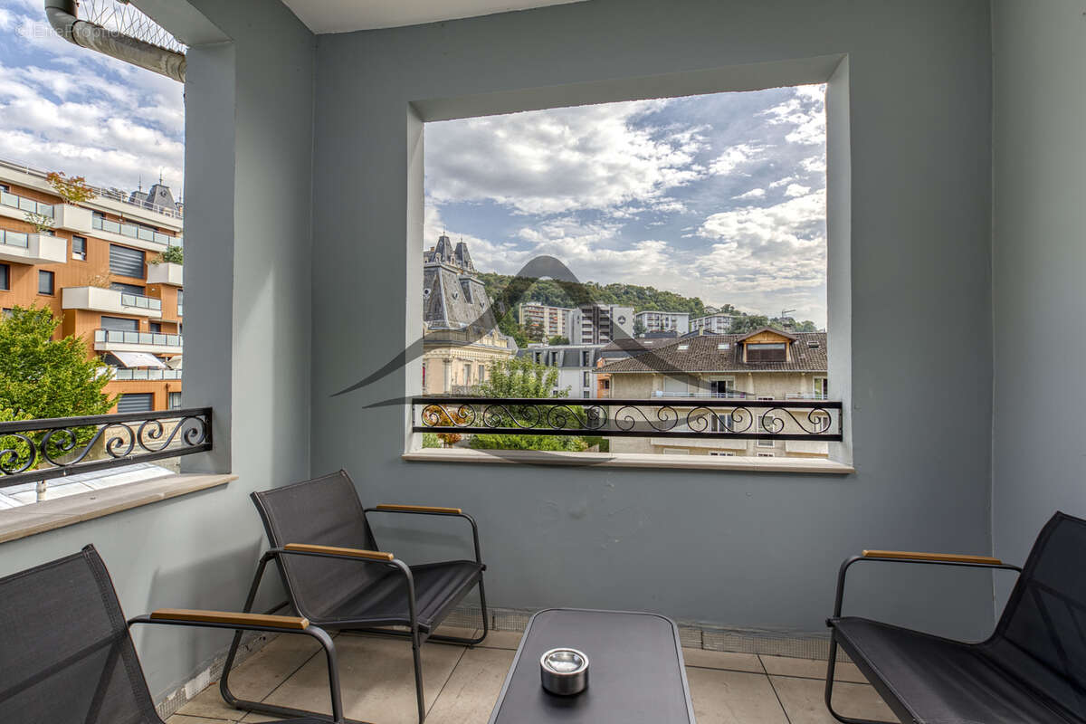 Appartement à AIX-LES-BAINS