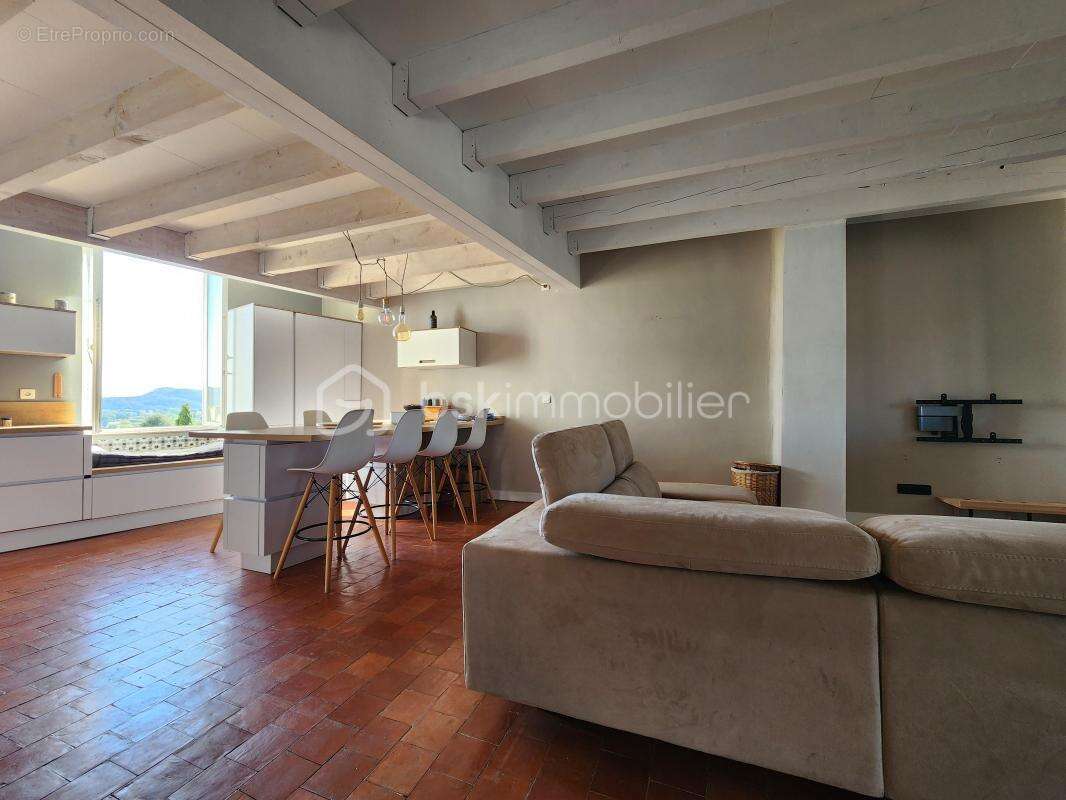 Appartement à CADENET