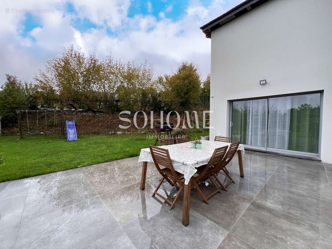 Maison à LES MAZURES