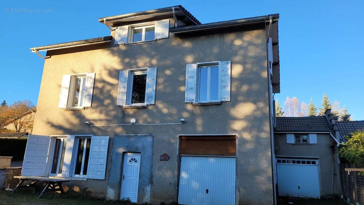 Maison à LE CHAMBON-SUR-LIGNON