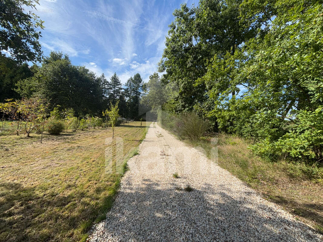 Maison à PIERREFITTE-SUR-SAULDRE