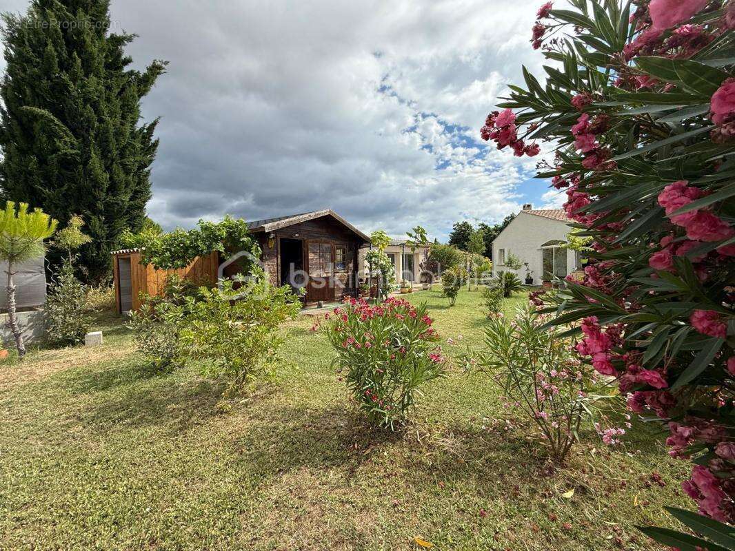 Villa avec piscine + garage de 150m² - photo 16