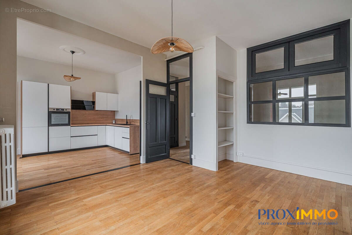 Appartement 78 m² à Voiron  - photo 3