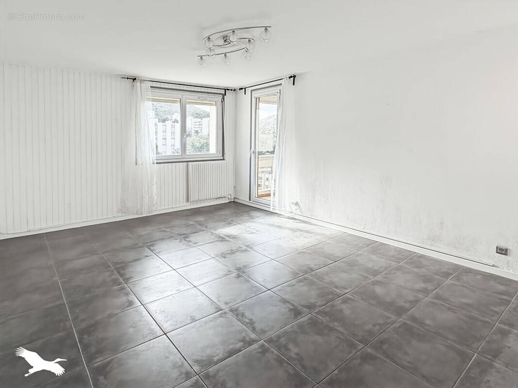 Appartement à MARSEILLE-11E