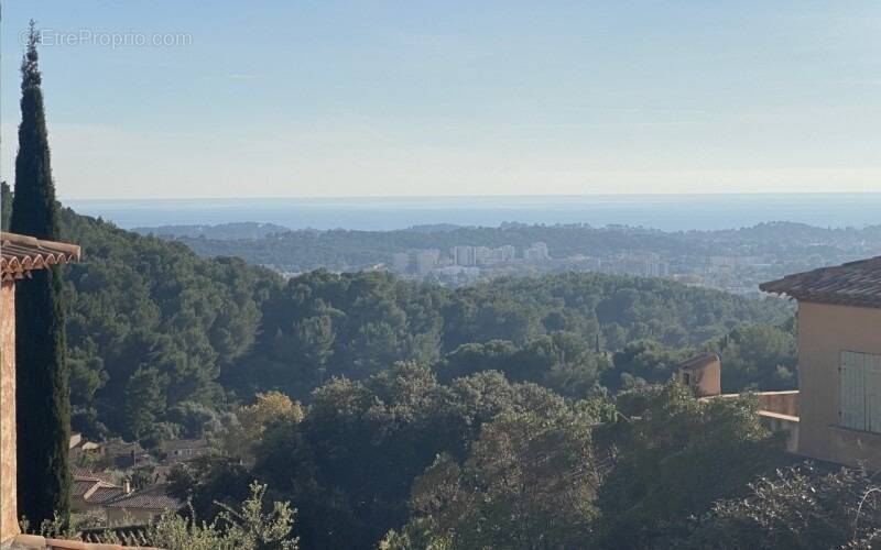 Terrain à LA VALETTE-DU-VAR