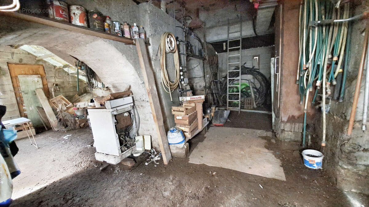 Maison à SAINT-ANDRE-DE-MAJENCOULES