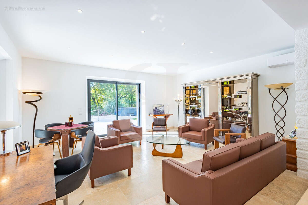 Maison à VAISON-LA-ROMAINE