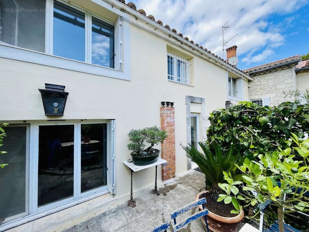 Maison à VAISON-LA-ROMAINE