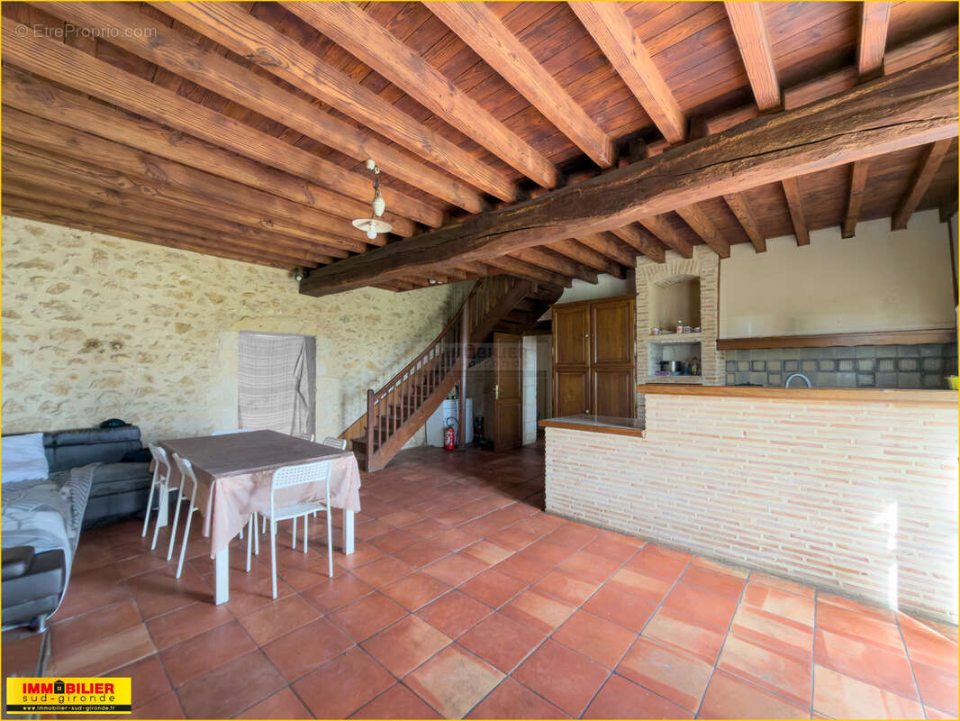 Maison à ILLATS