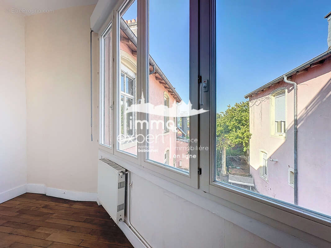 Appartement à MIRECOURT