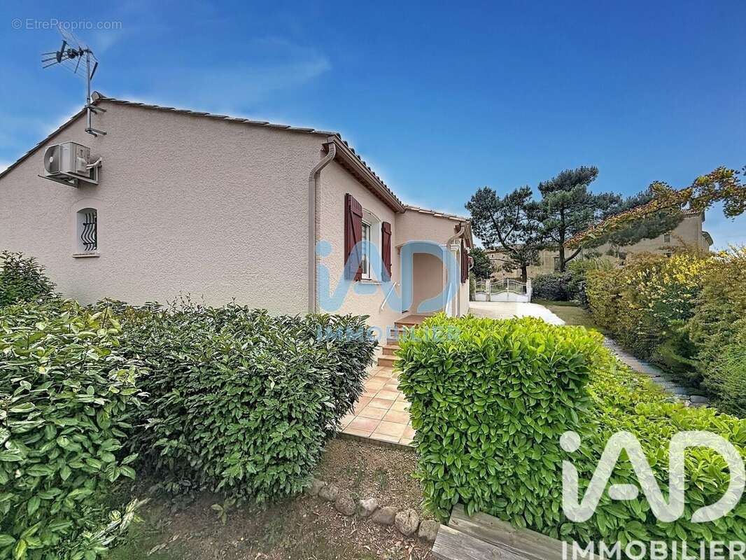 Maison 86 m² à Saint-Victor-De-Malcap  - photo 6