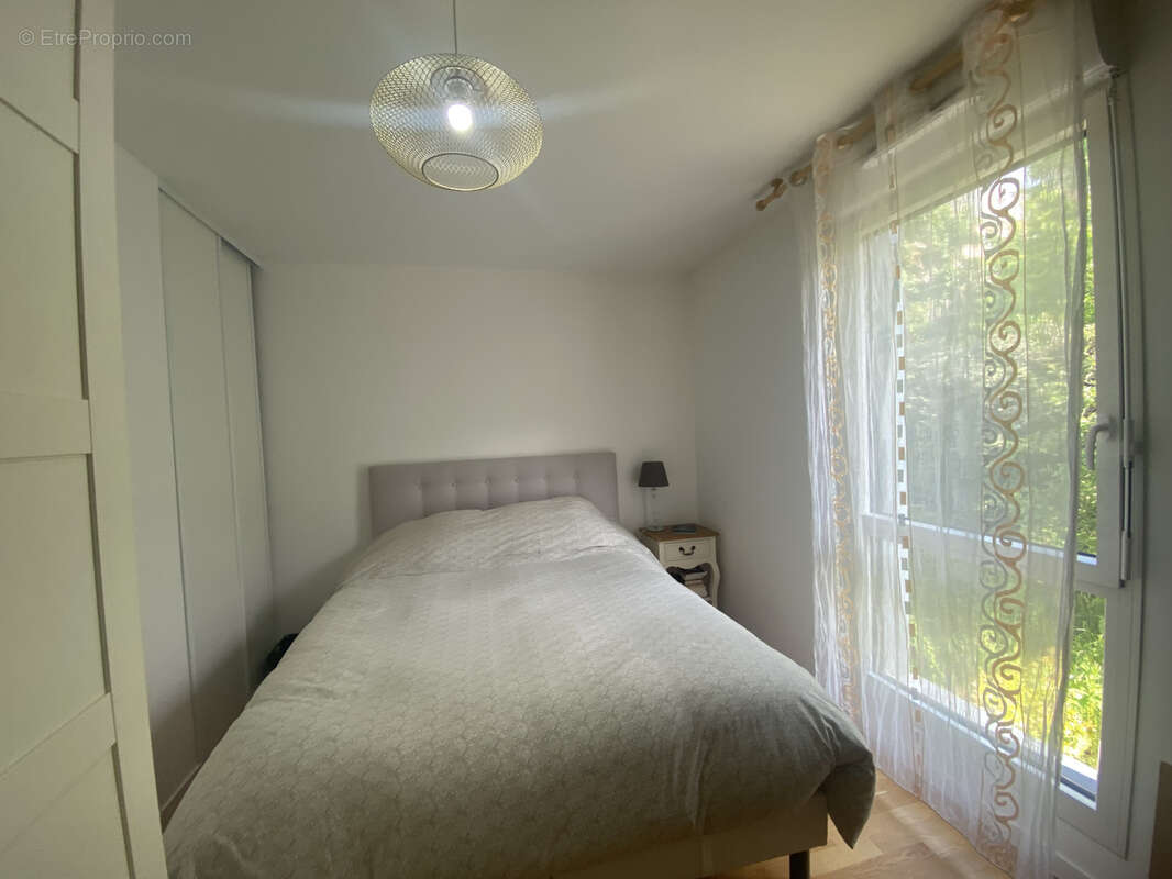 Appartement à SAINT-CYR-L'ECOLE