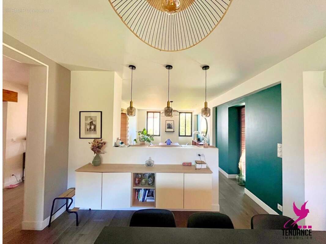 Maison à MONTAIGUT-SUR-SAVE