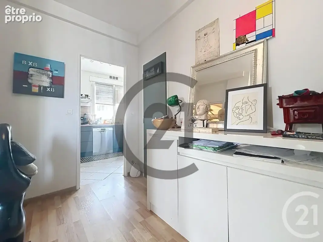 Appartement 4 pièces 77 m² à vendre à Fontainebleau (77300) - photo 2
