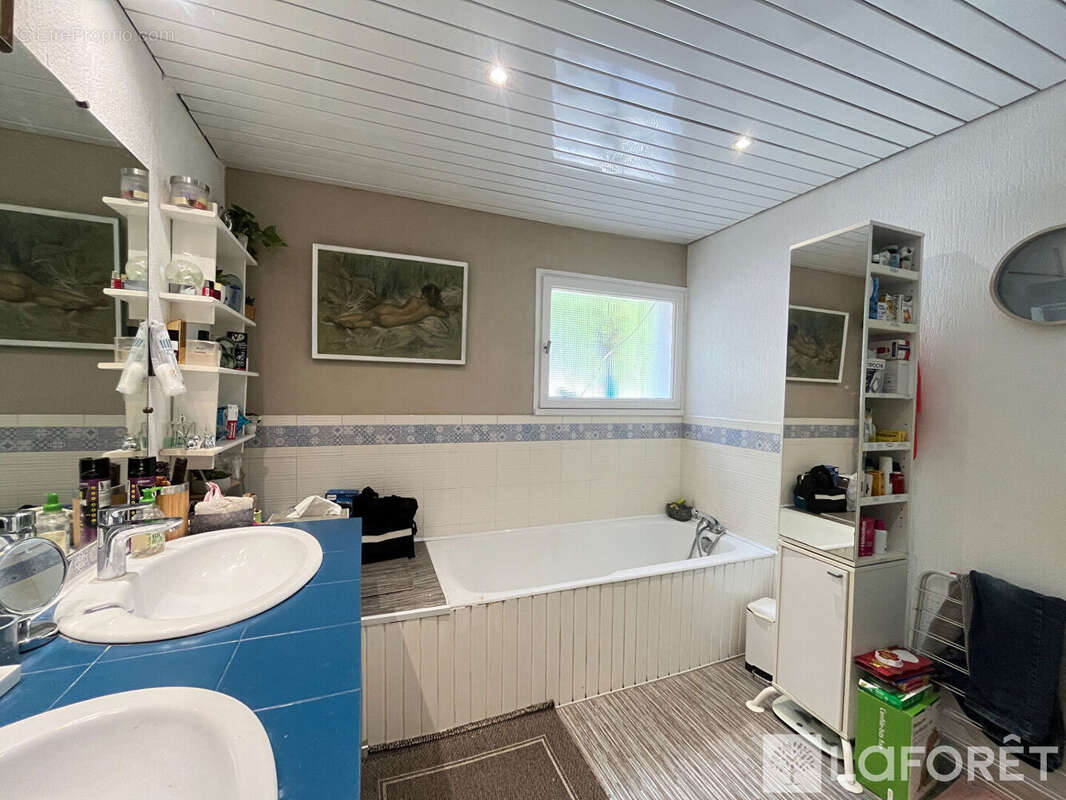 Maison - Golf St Sulpice et Cameyrac - 5 chambres - 196m² - photo 6
