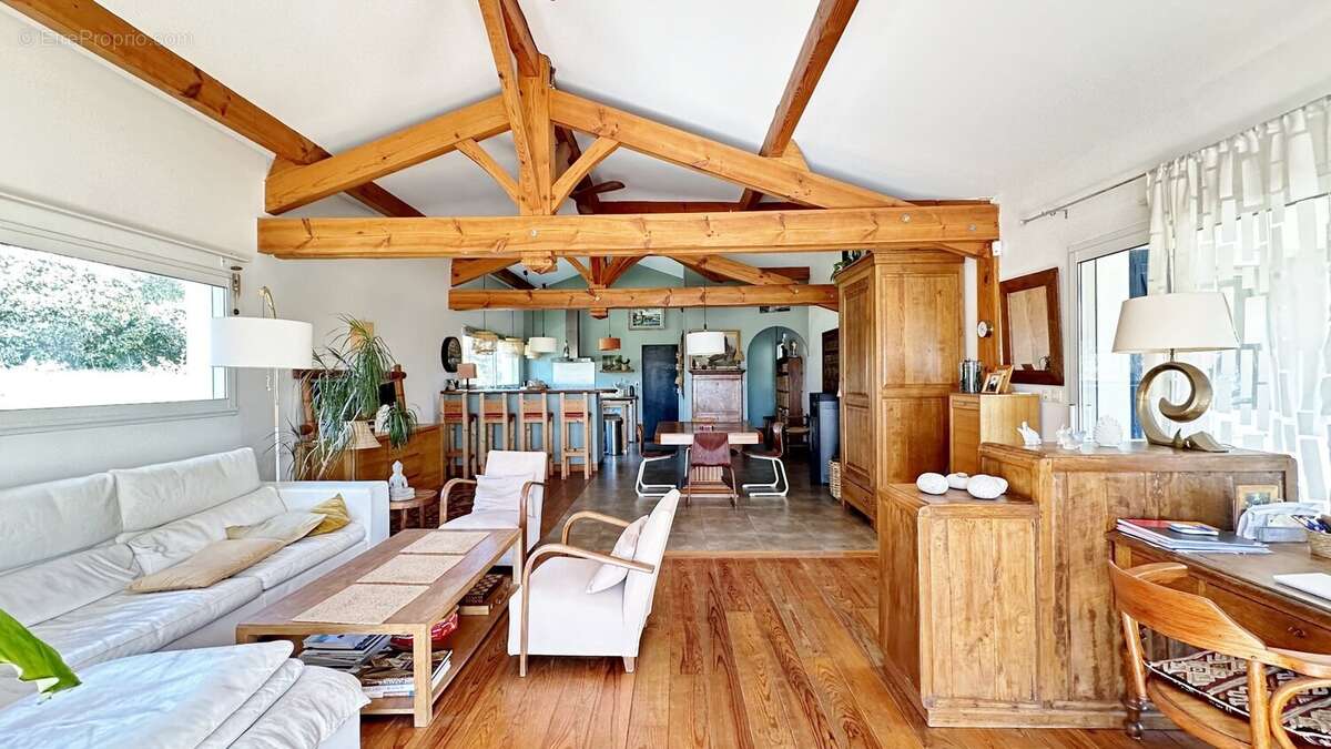 Maison de plage de type t6 de 170 m2 sur un terrain de 1592 m2 - photo 9