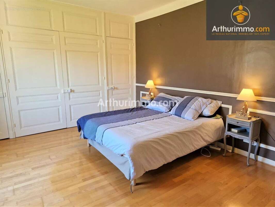 Maison à LONS-LE-SAUNIER