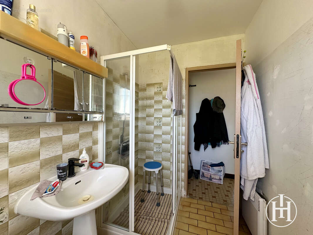 Maison à ARCOMPS