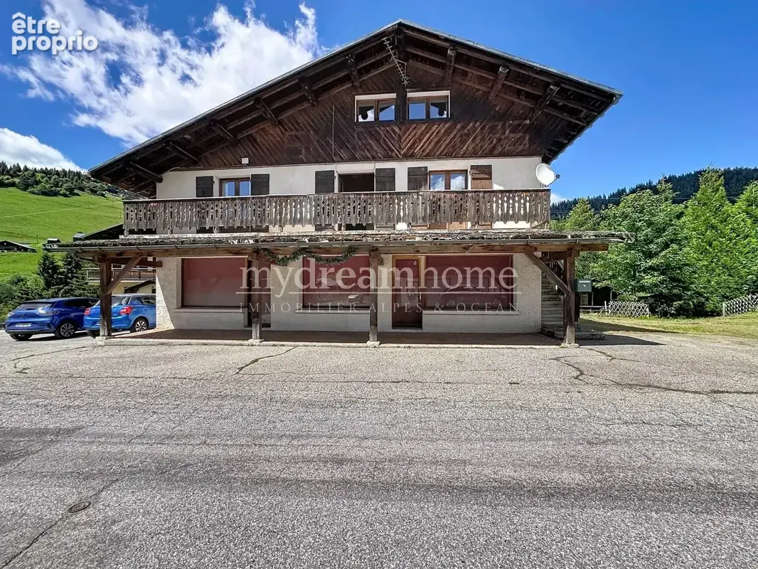 À VENDRE – Ensemble immobilier de 3 chalets à Notre Dame de Bellecombe (73590) - photo 2