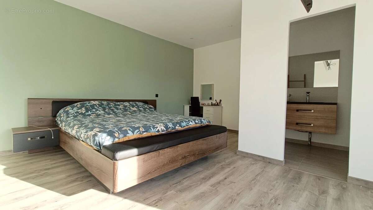 Maison à LE ROCHEREAU